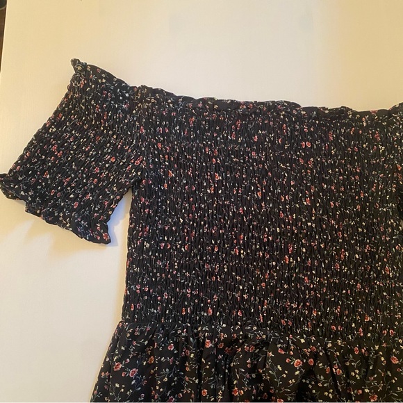 Off the shoulder dress - Picture 4 of 6